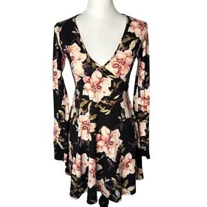 Forever 21 Long Sleeve Floral Dress Size Small